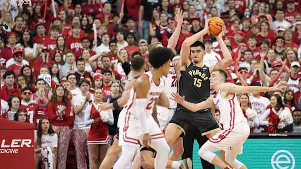 Zach Edey at Wisconsin